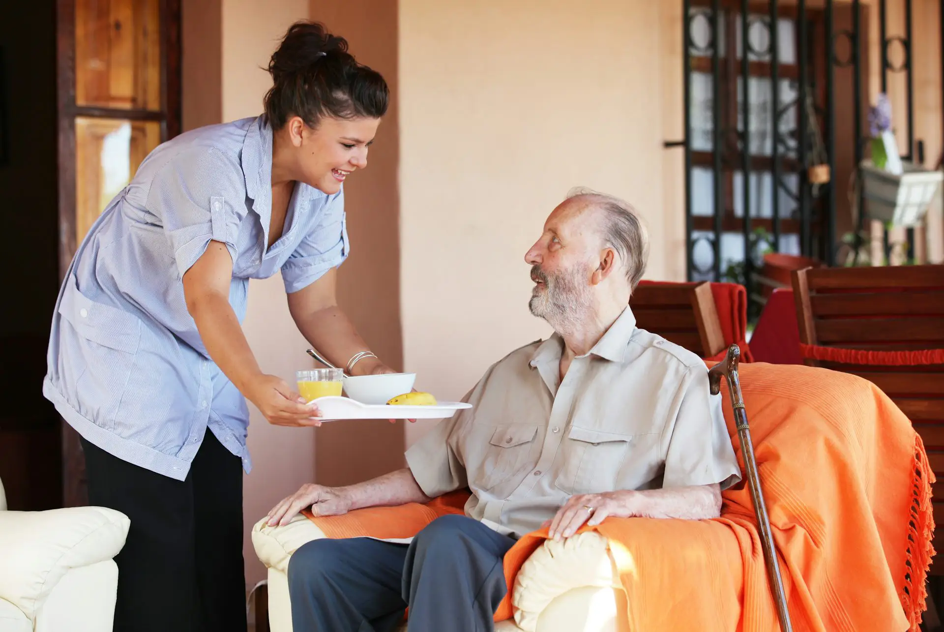 Full-Time In-Home Caregiver Services for Seniors Who Need Daily Support